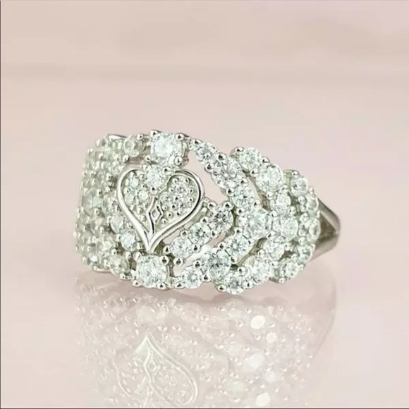 New Romantic 925 Silver Lovely Heart Diamond Ring - Picture 5 of 6